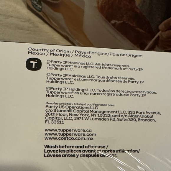 Tupperware XL Food Container with Tray & Lid. Bundle of 2. Brand New - Picture 8 of 14